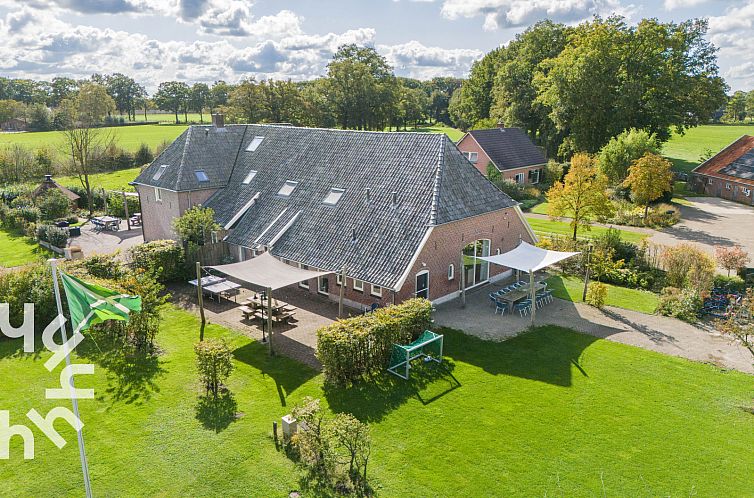 Heerlijke 15-persoons vakantieboerderij met gratis WiFi in