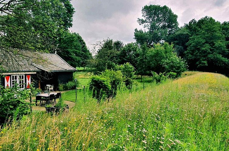 Sfeervol 4 persoons vakantiehuis, gelijkvloers met ligbad en