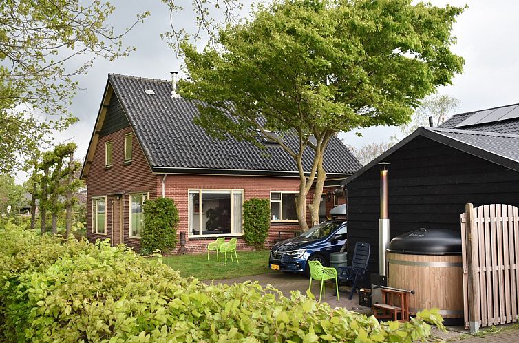 Prachtig 5 persoons vakantiehuis met hottub in Vorden,