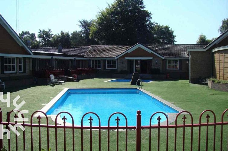 Schitterend 5-persoons chalet aan het water op de Veluwe