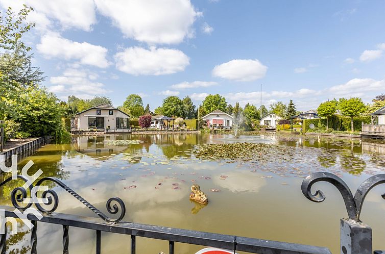 Schitterend 5-persoons chalet aan het water op de Veluwe