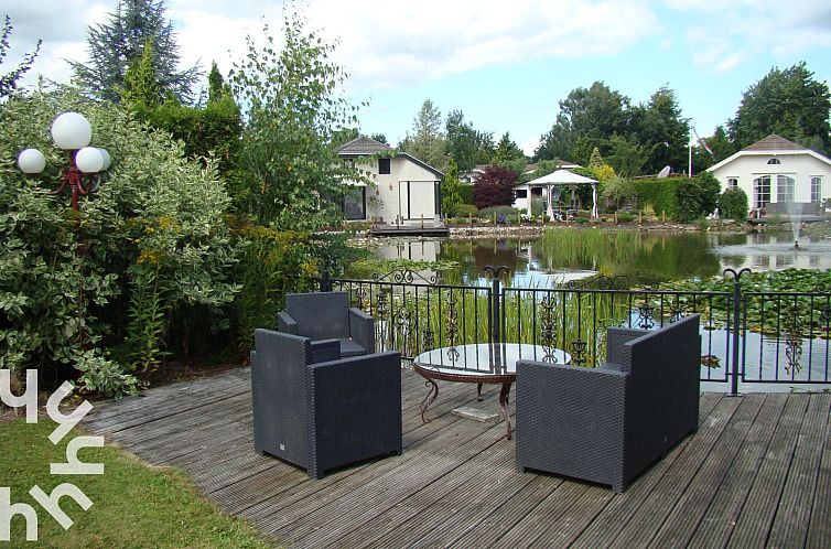 Schitterend 5-persoons chalet aan het water op de Veluwe