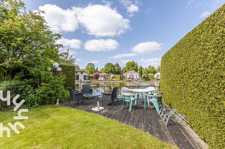 Schitterend 5-persoons chalet aan het water op de Veluwe