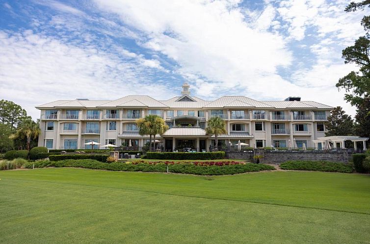 Inn and Club at Harbour Town