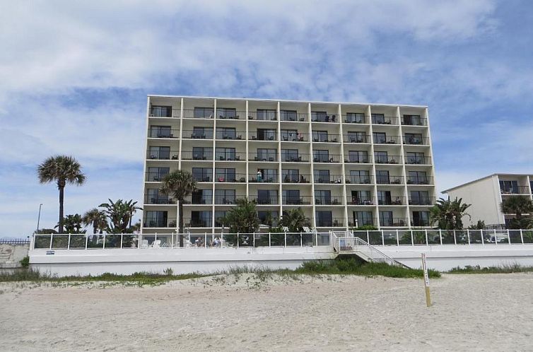 Days Inn by Wyndham Daytona Oceanfront