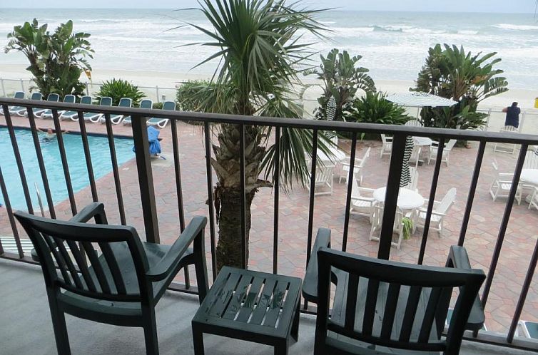 Days Inn by Wyndham Daytona Oceanfront