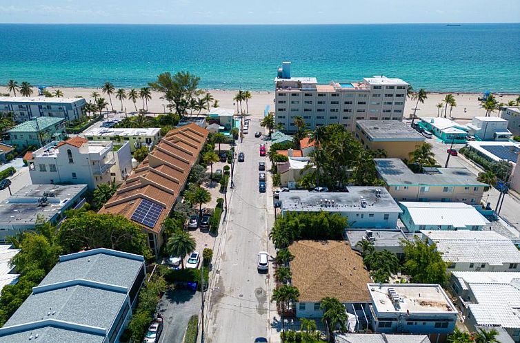 Casa del Mar Beach Apartments