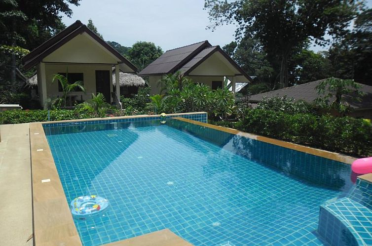 Baansanook Bungalows & Pool