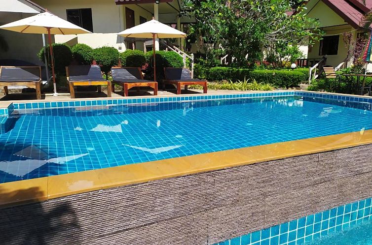 Baansanook Bungalows & Pool