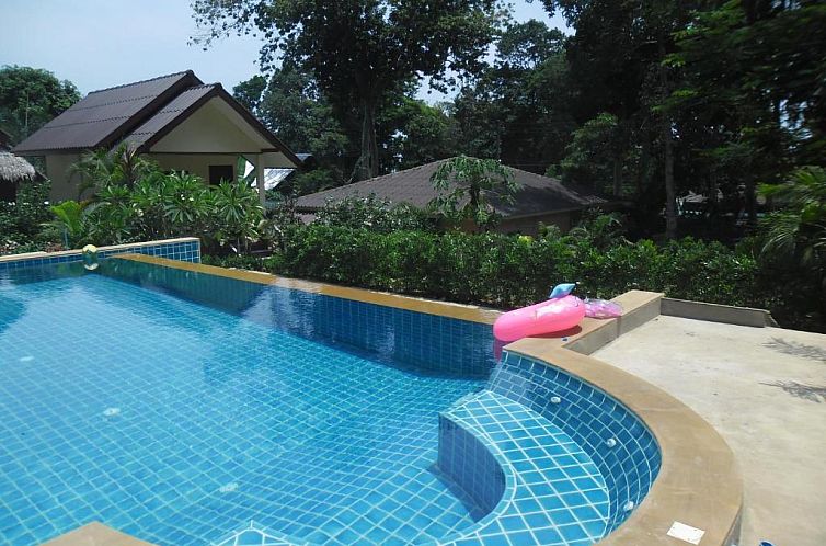 Baansanook Bungalows & Pool