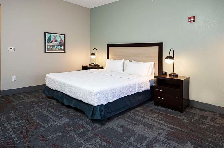 Hampton Inn & Suites - Raleigh Downtown