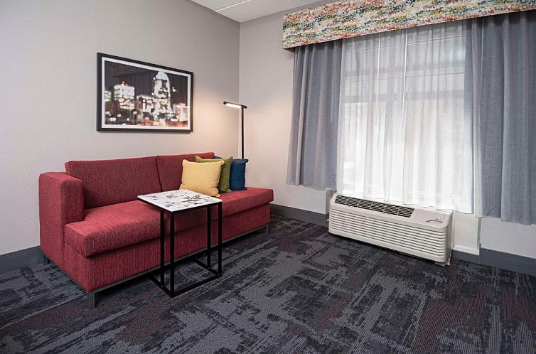 Hampton Inn & Suites - Raleigh Downtown