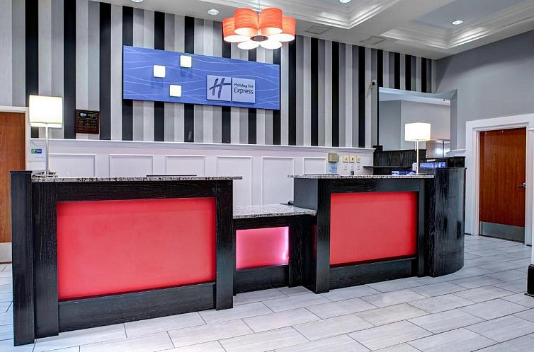 Holiday Inn Express Hotel & Suites Pittsburgh-South Side, an