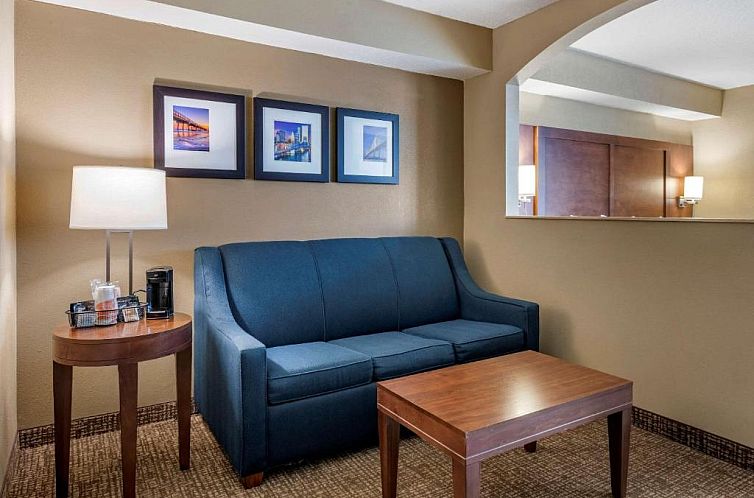 Comfort Suites Baymeadows Near Butler Blvd