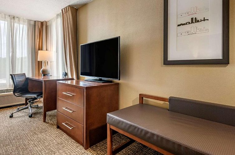 Comfort Suites Baymeadows Near Butler Blvd