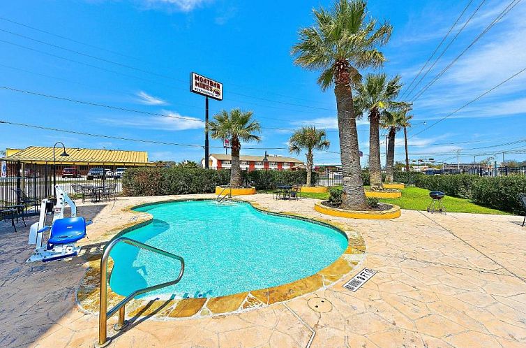 Microtel Inn & Suites by Wyndham New Braunfels I-35