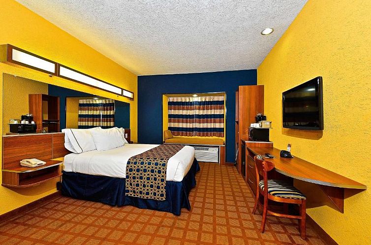 Microtel Inn & Suites by Wyndham New Braunfels I-35