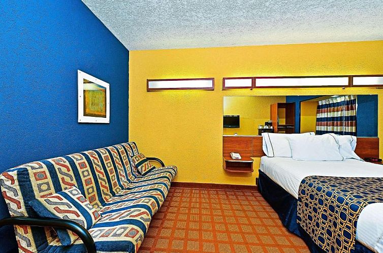 Microtel Inn & Suites by Wyndham New Braunfels I-35