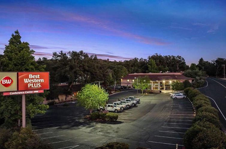 Best Western Plus Sonora Oaks Hotel and Conference Center