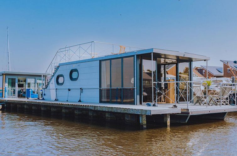 Tiny Houseboat De Woudaap - I