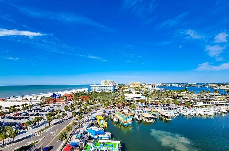 Pier House 60 Clearwater Beach Marina Hotel