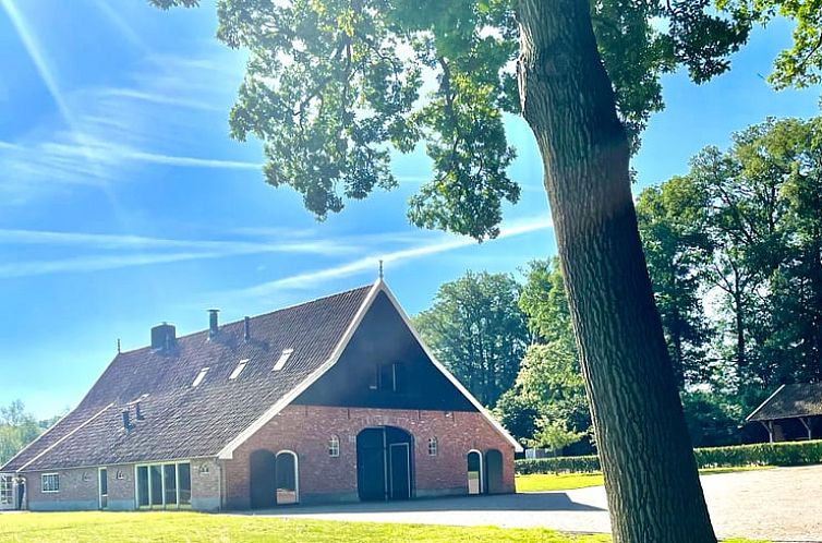 Huisje in de Lutte