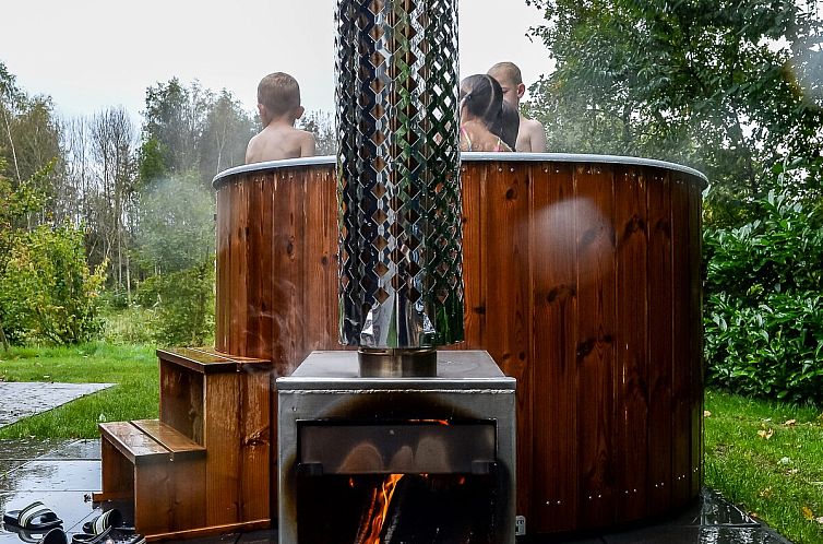 River Cabin met hottub | 4 personen