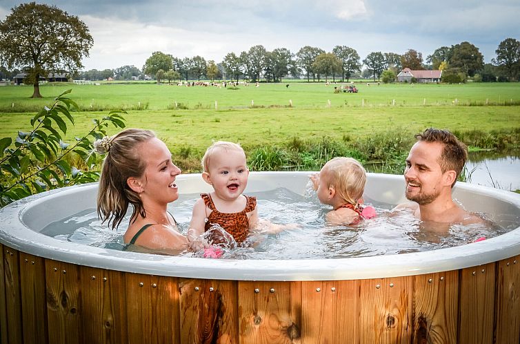 River lodge met hottub | 4 personen