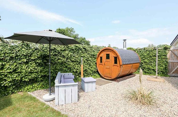 Luxe 2 persoons studio met sauna en bubbelbad nabij