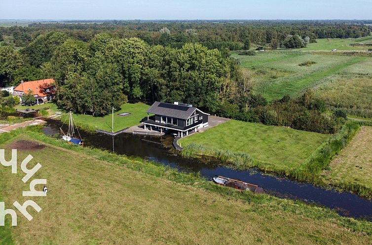 Heerlijke vakantievilla aan het water, vlakbij Giethoorn