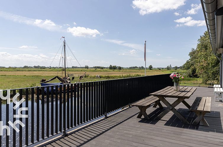 Heerlijke vakantievilla aan het water, vlakbij Giethoorn