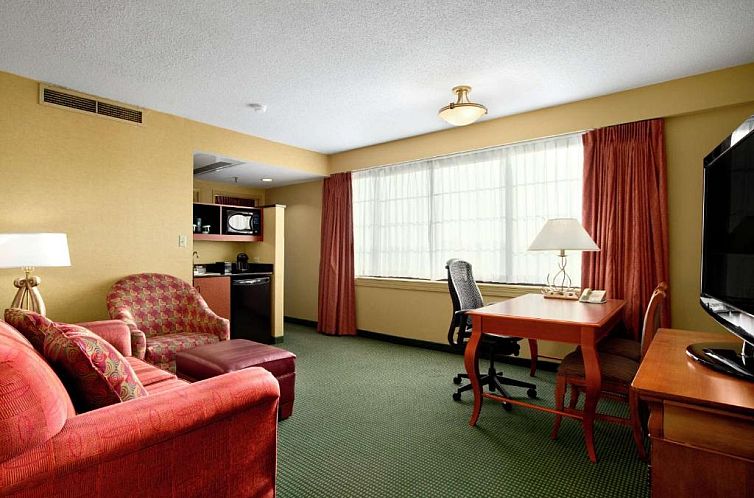 Embassy Suites Greensboro Airport