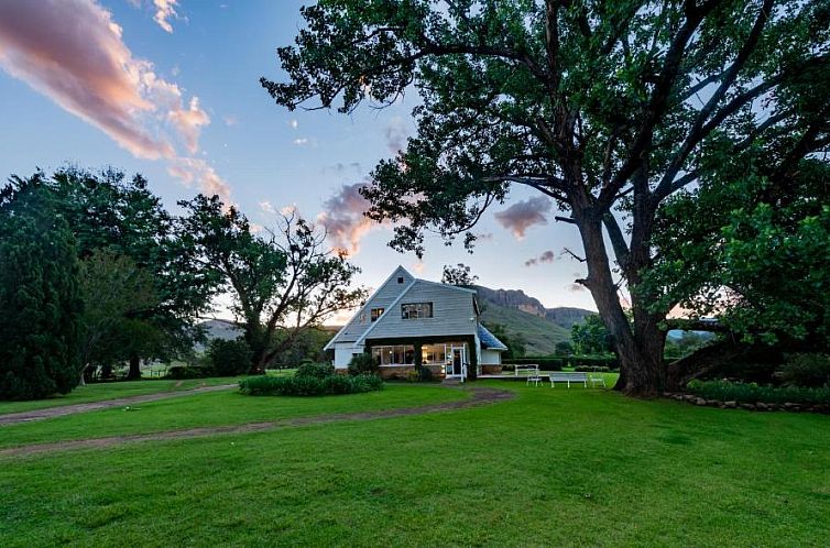 Woodcliffe Country House