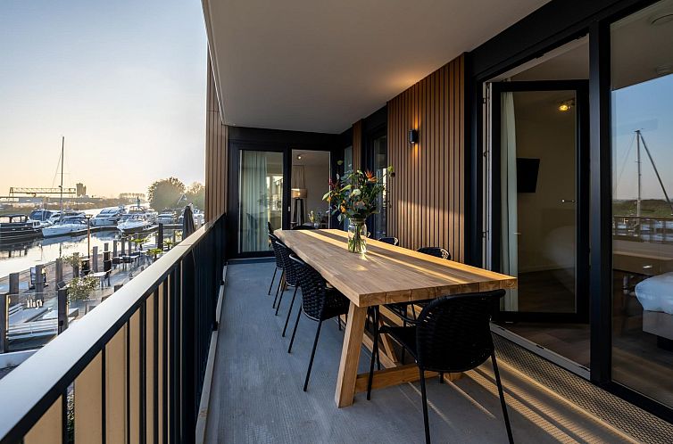 Harbour Loft 1K | Résidence Marina