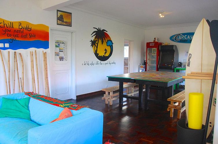 Carcavelos Surf Hostel & Surf Camp