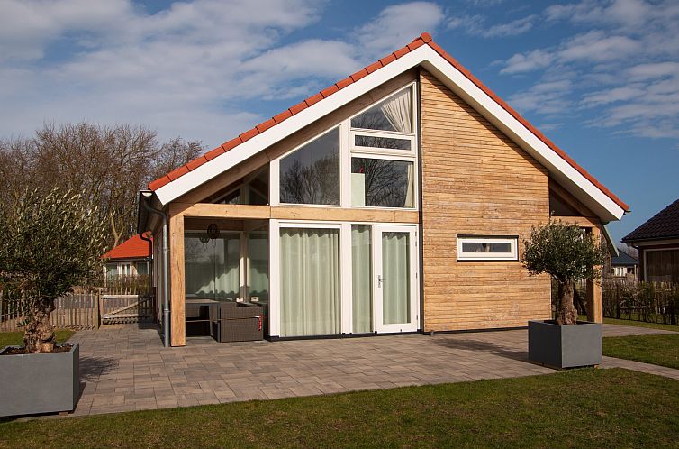 Vakantiehuis Zonnedorp 8, "De Zeehond"