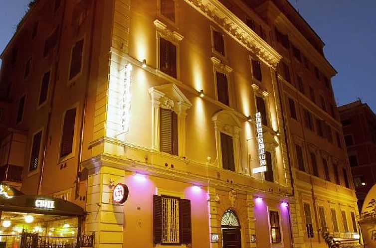 Alessandro Palace & Bar