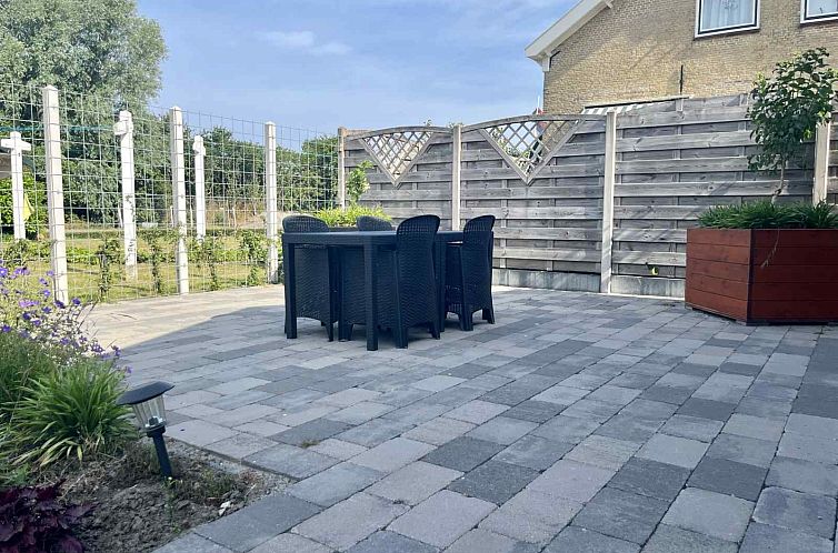 Vrijstaande 4-persoons bungalow dichtbij het Noordzeestrand