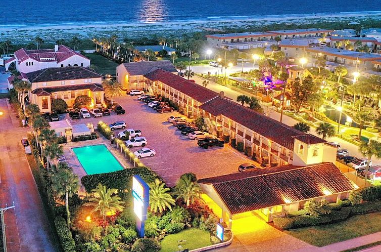 La Fiesta Ocean Inn & Suites