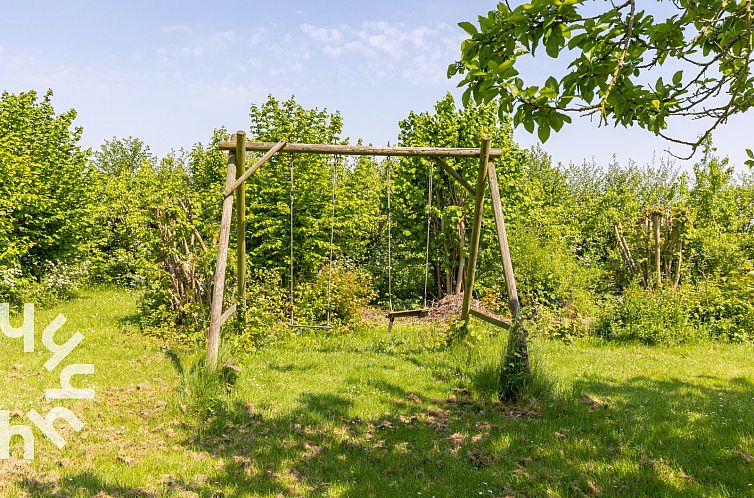 Ruim 7-persoons vakantiehuis in een groene omgeving en