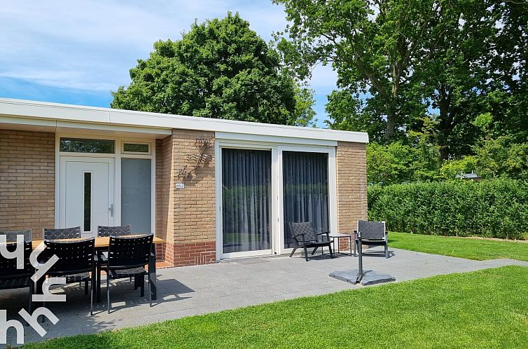 Luxe 6-persoons bungalow met infraroodsauna en vlak bij het