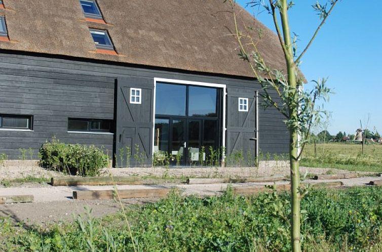 Hoeve Plantlust : Barn left