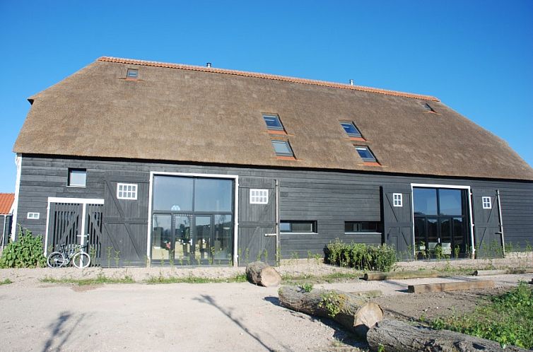 Hoeve Plantlust : Barn left