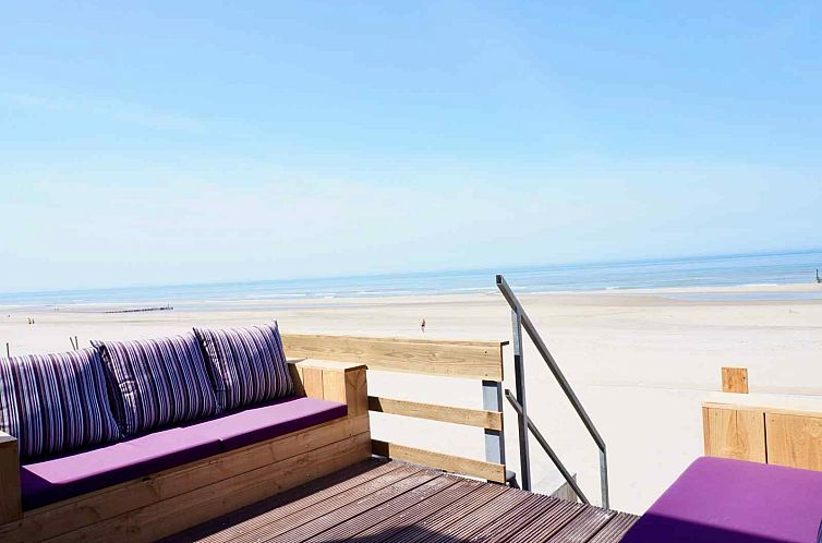 Uniek logeren op het strand in 5-persoons slaapstrandhuisje