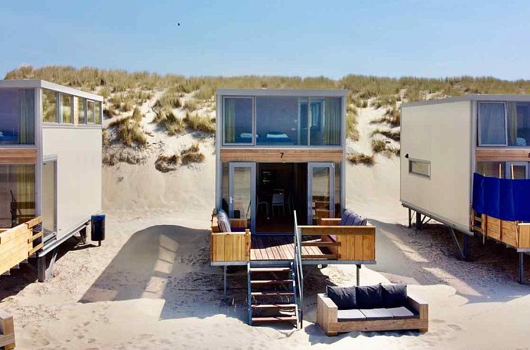 Uniek logeren op het strand in 5-persoons slaapstrandhuisje