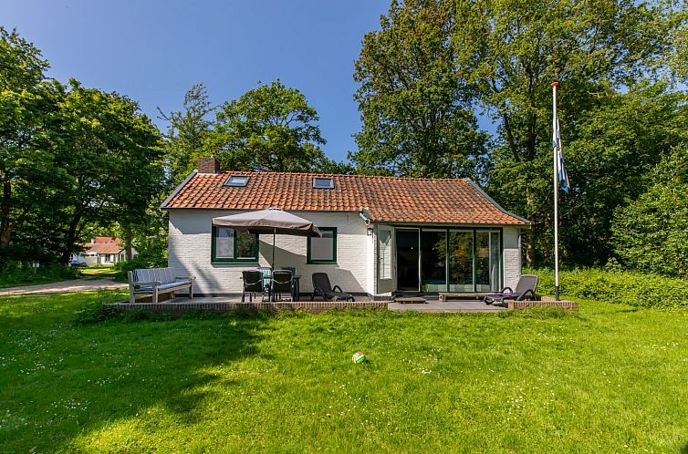 Leuk 4-persoons vakantiehuis onderaan de duinen in