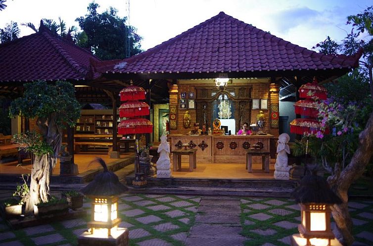 Tirta Sari Bungalow