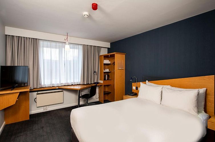 Holiday Inn Express Swansea East, an IHG Hotel