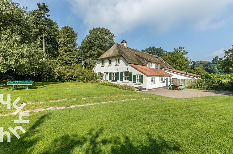 Prachtig gelegen 10 persoons vakantieboerderij in Berg en