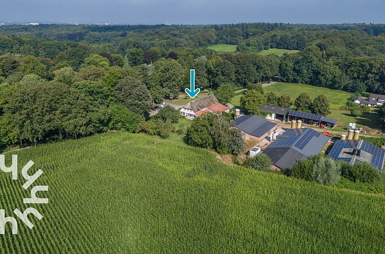 Prachtig gelegen 10 persoons vakantieboerderij in Berg en